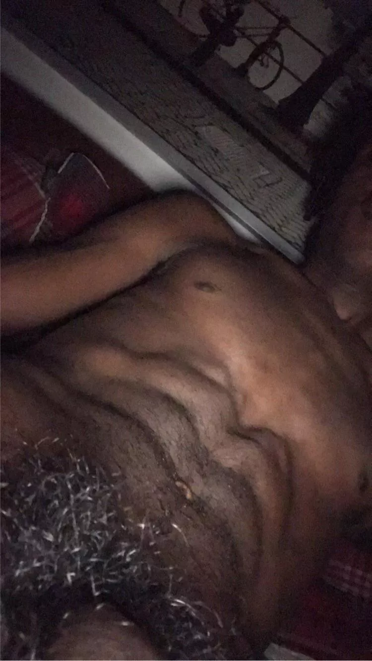 21 - M4m - #Toronto 🇨🇦 - /lbttm/140lbs/black. hosting (tonight) anyone looking to get rimmed (rimjob) must be in good shape - Sucking balls and dick full Service into dom white tops.