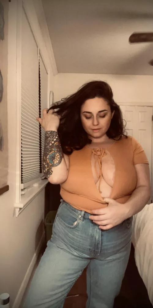 Admit it, you wanna titty fuck me