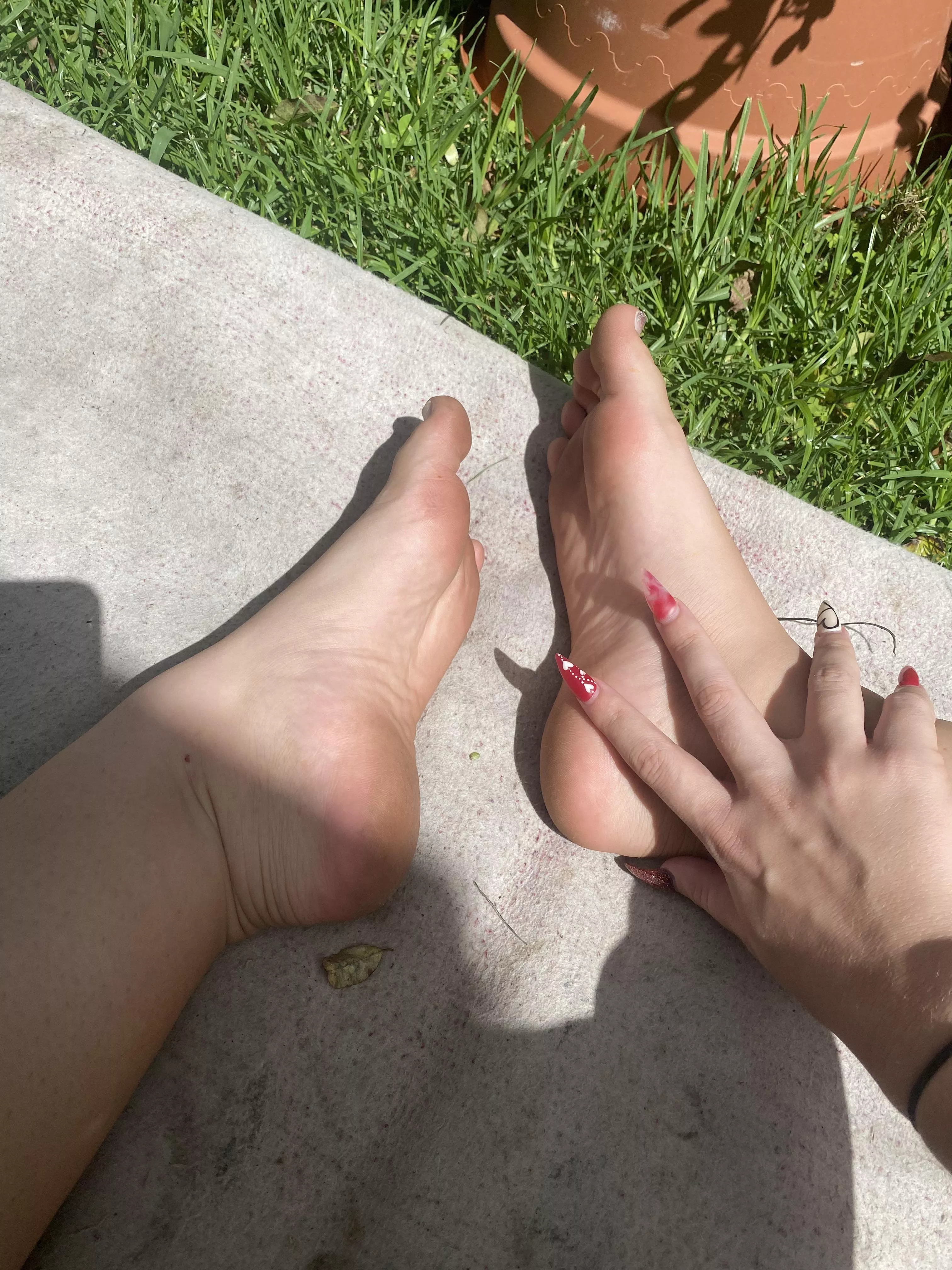 Are my feet cute enough? 🥰