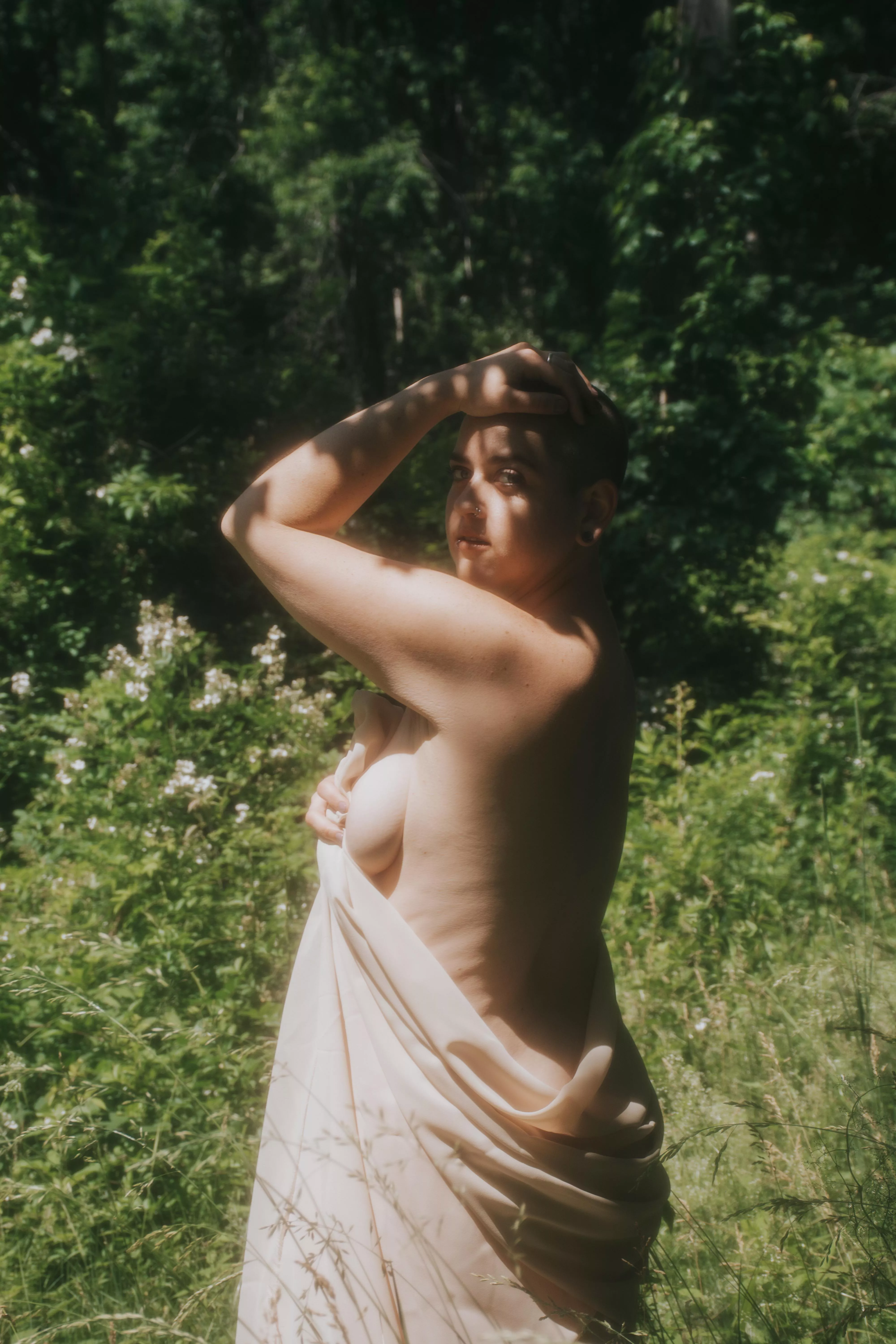 Au natural in nature