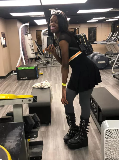 Happy Femboy Friday!!!