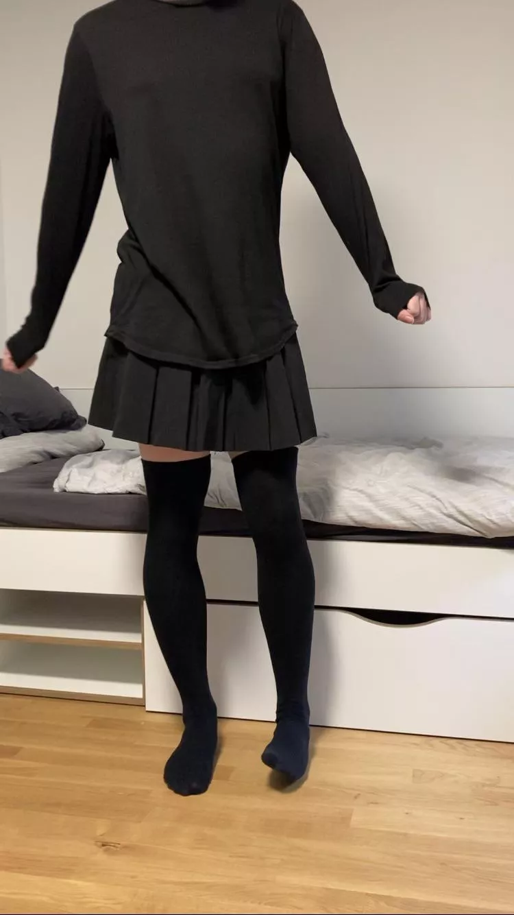 Happy Femboy Friday!