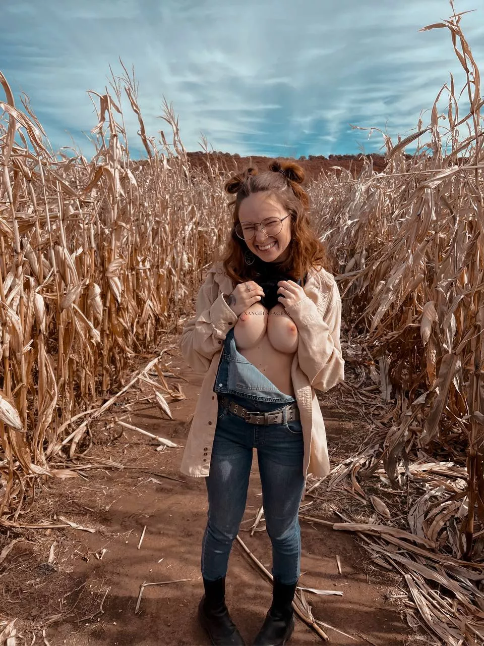 i hope this fuckdoll can brighten your day