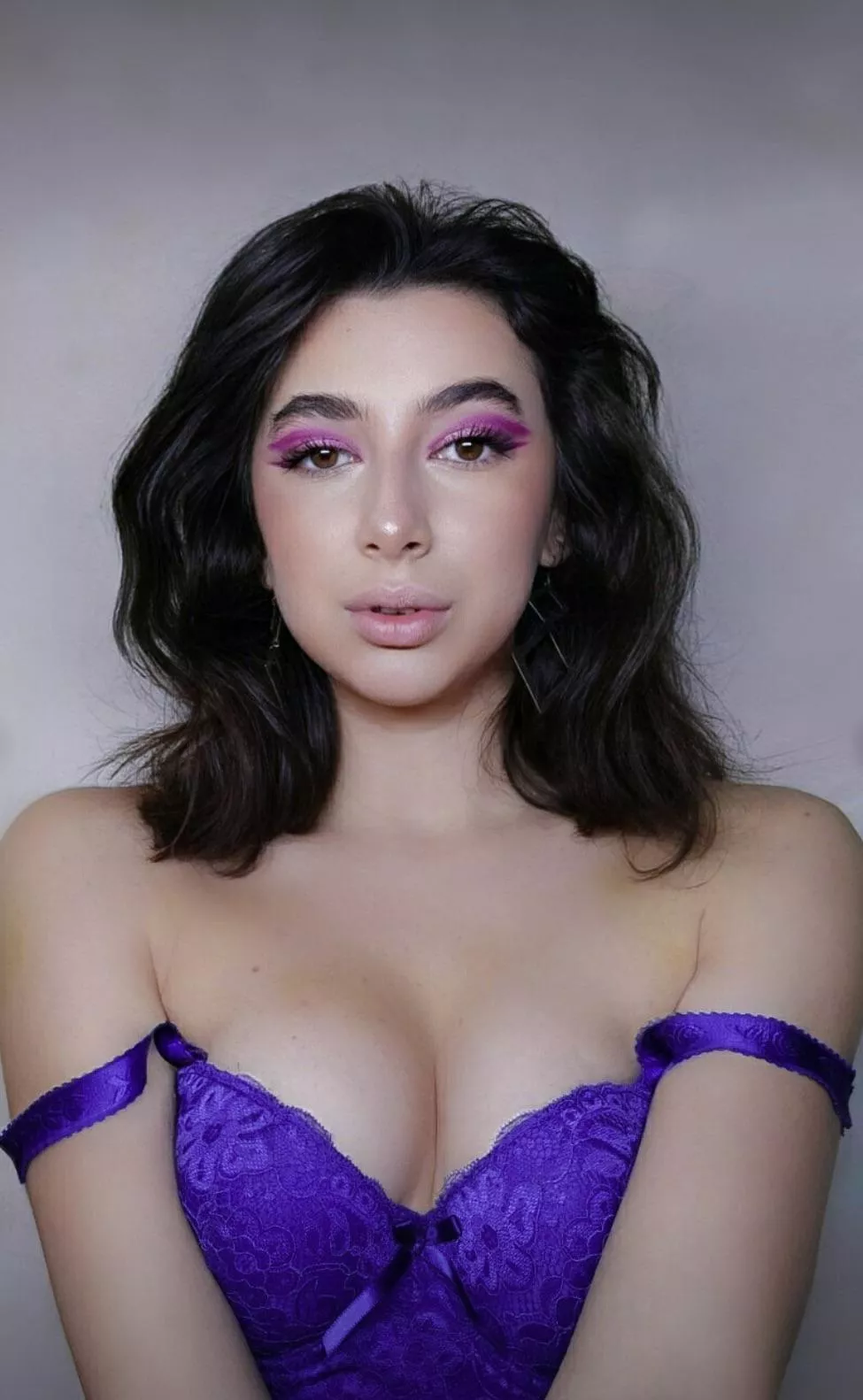 I hope you don't mind me not to wear underwear at home..