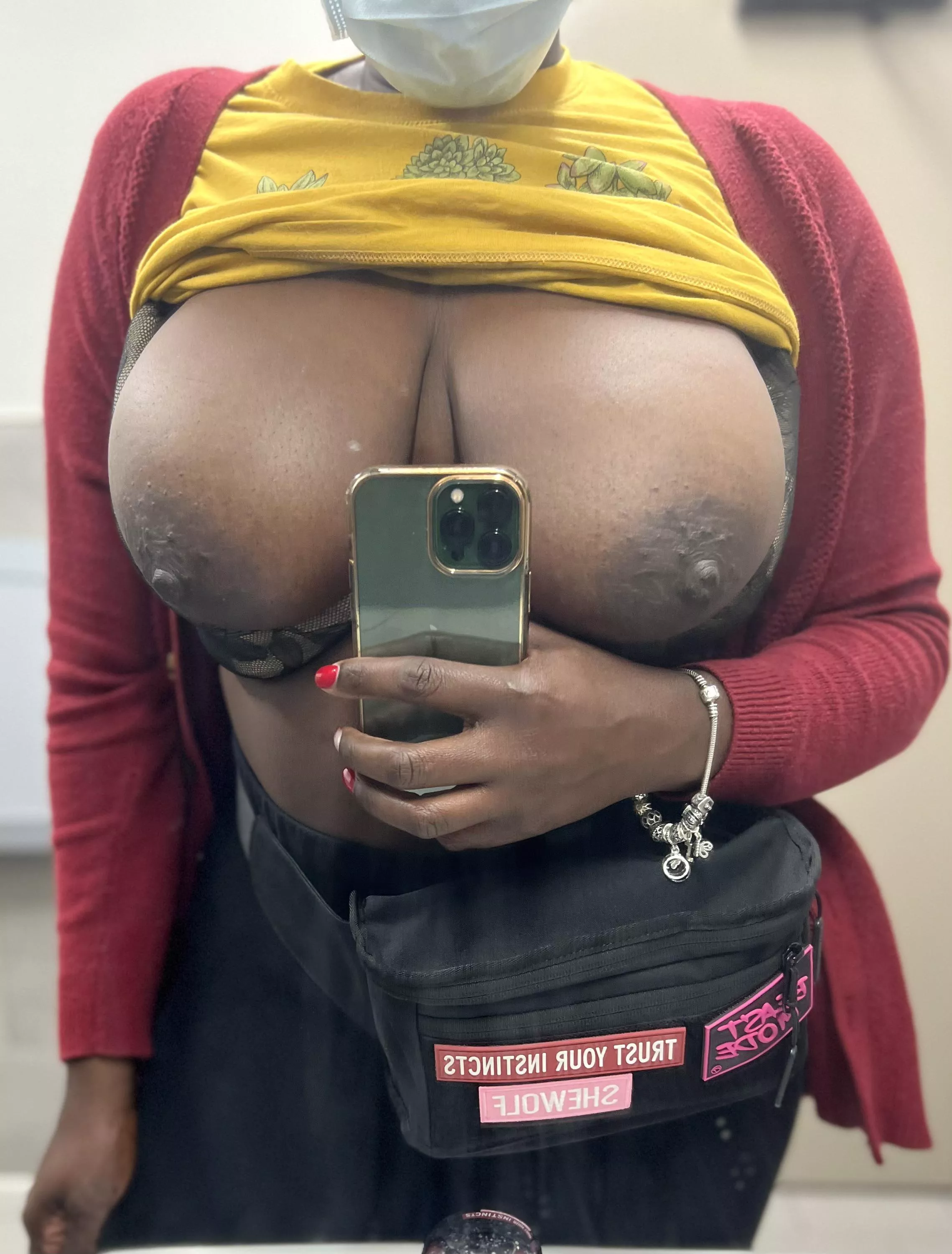 I know it's not Titty Tuesday, but do I really need a specific day to show off these cannons? 😉💣🍭🍫🎡