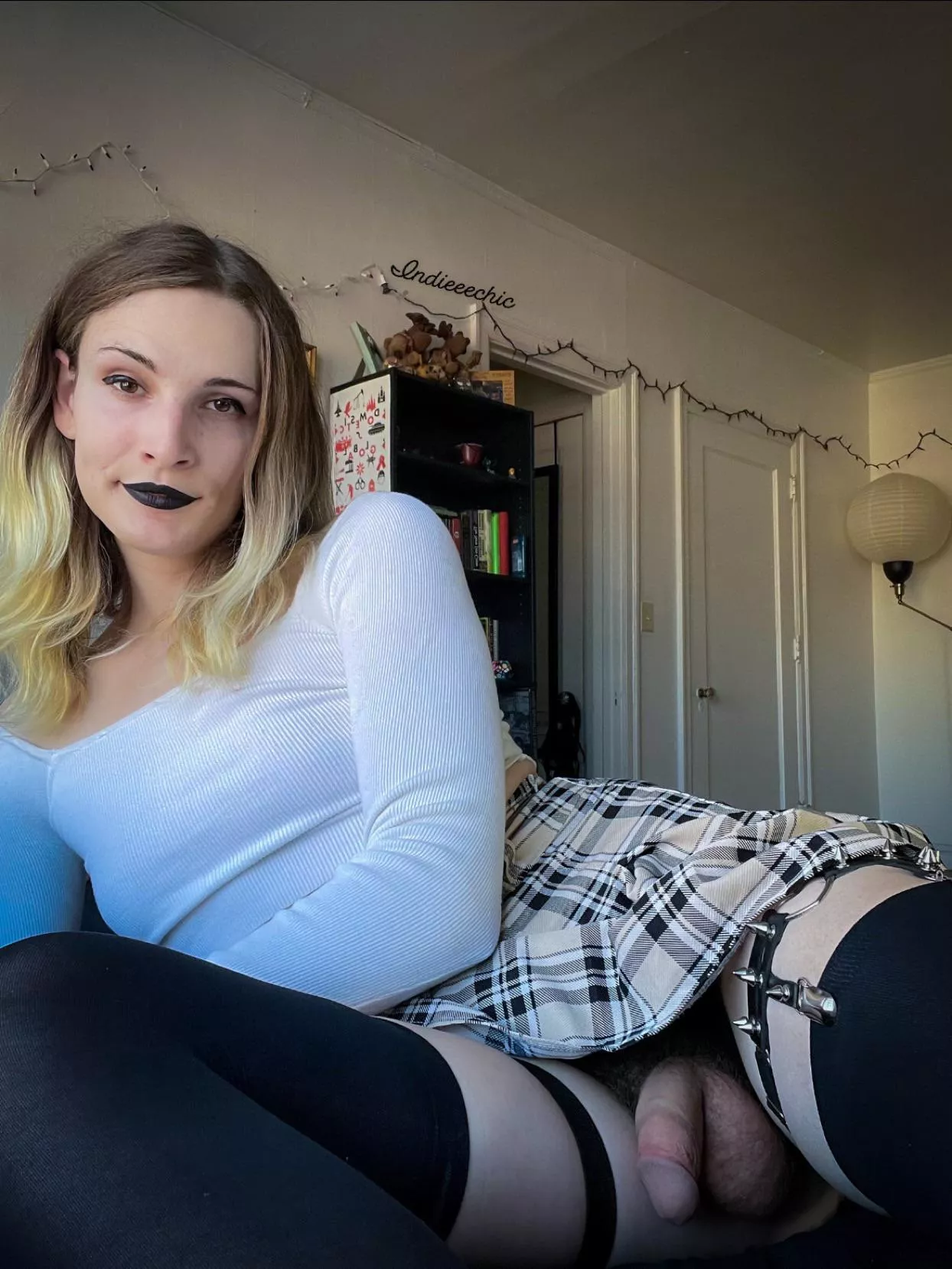 I look so much cuter with no panties on tbh