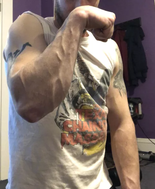 I post alot of veiny pics 😎