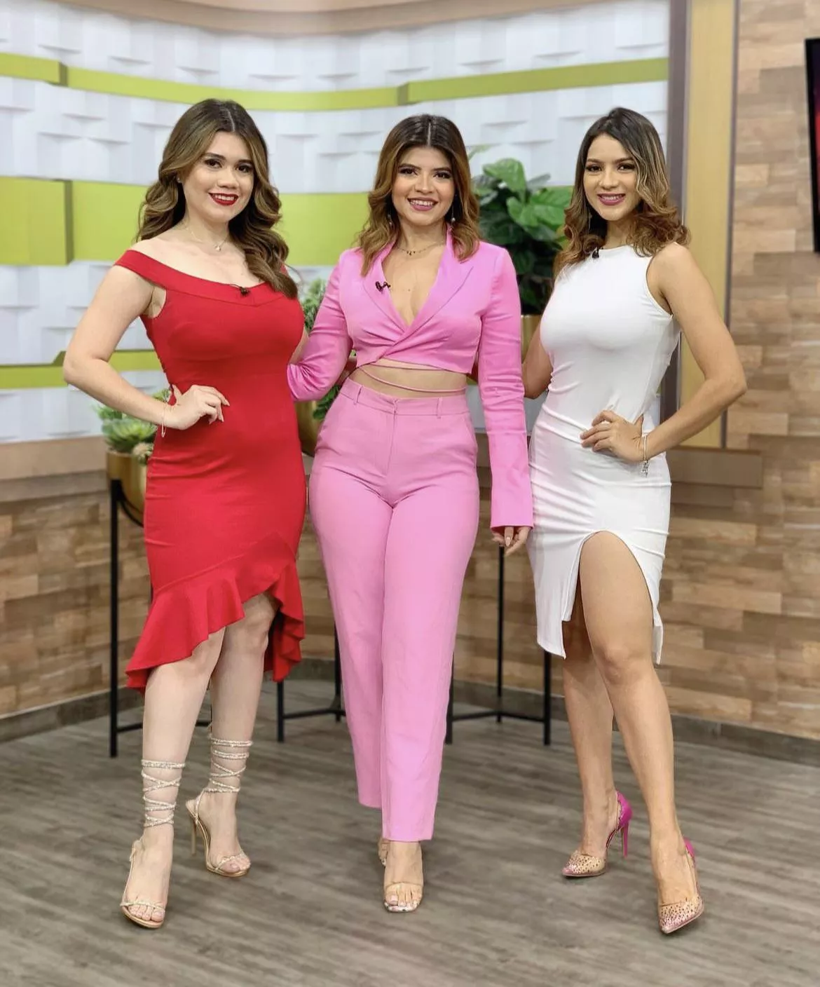 Latinas TV Host