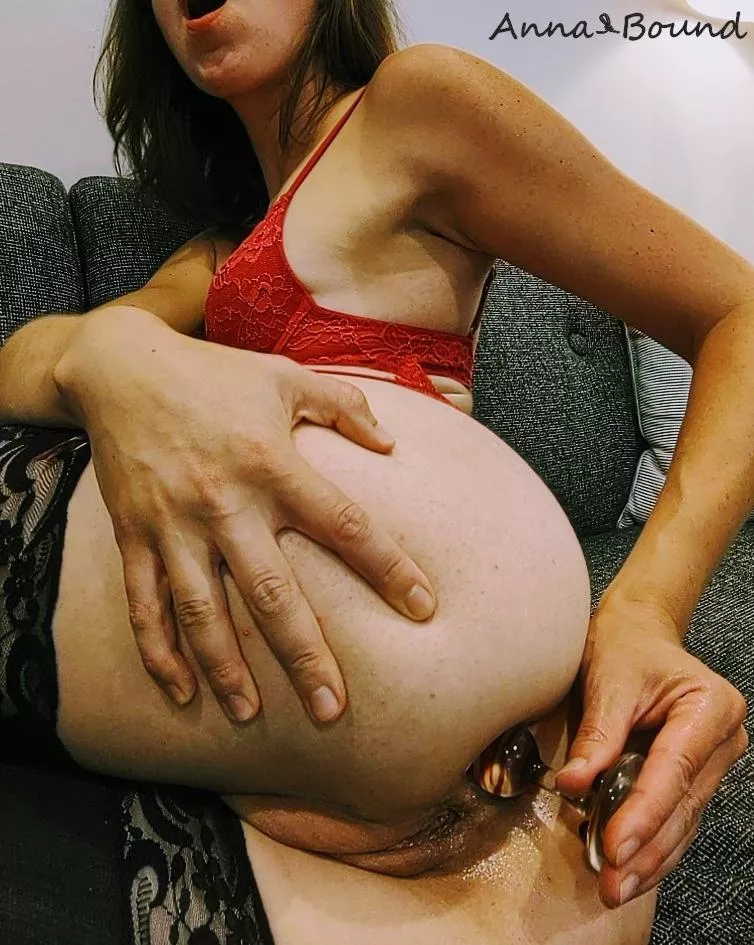 Moms make the best anal sluts...