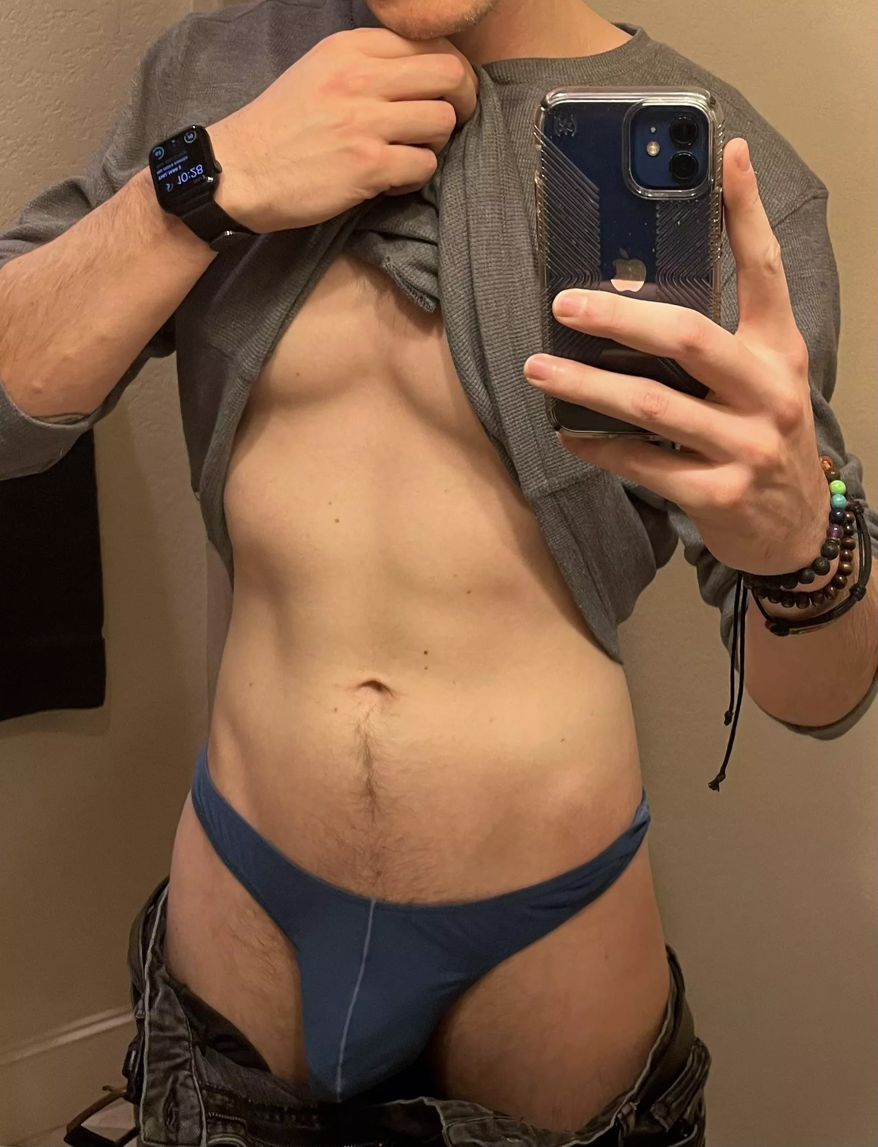 Peak under the skinny jeans 😛