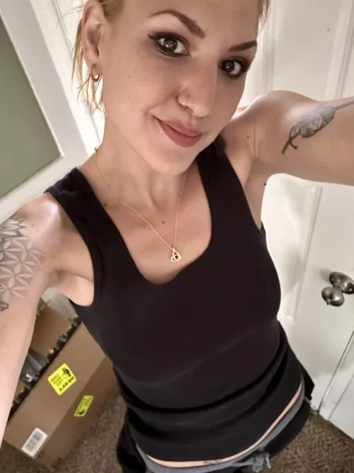 These little titties really don’t need a bra 🤷🏼‍♀️