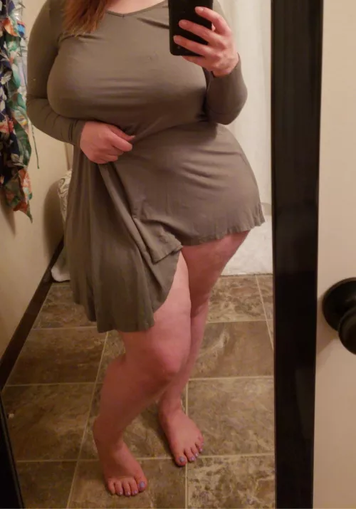 thick milf [dm me]