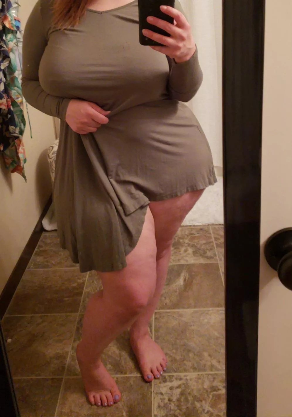 thick milf [dm me]