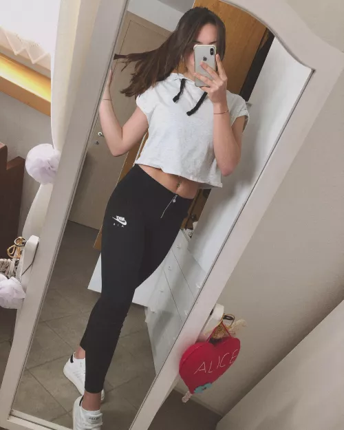 Train with me 😈😜