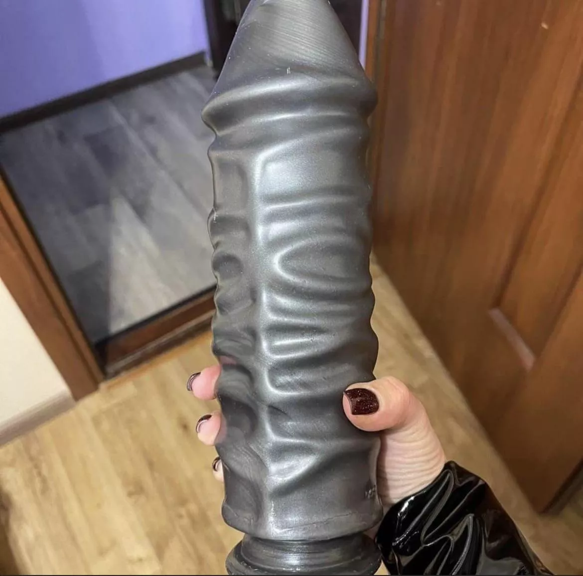 Upvote ⬆️if your pathetic shrimp is less than 6inches and comment your size so mommyy can humiliate and laugh at it