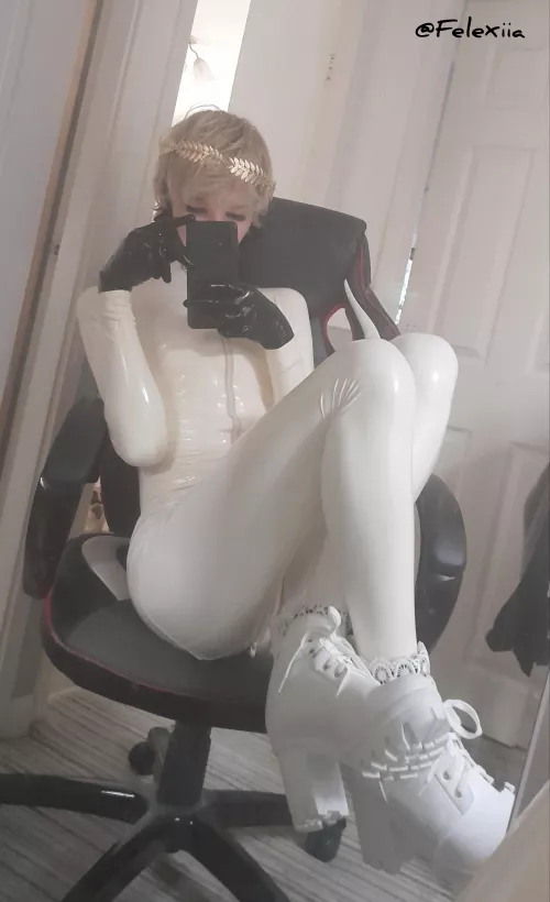 White latex or black latex?~