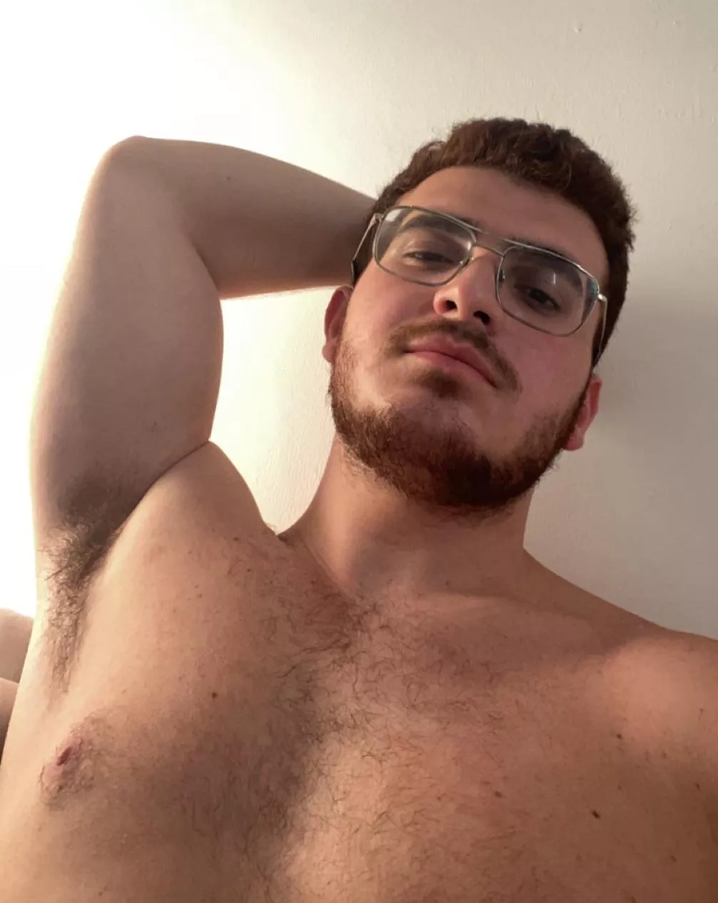 22 bottom, craving a 18-24 fit/skinny top. Face is a must :) mabmas22