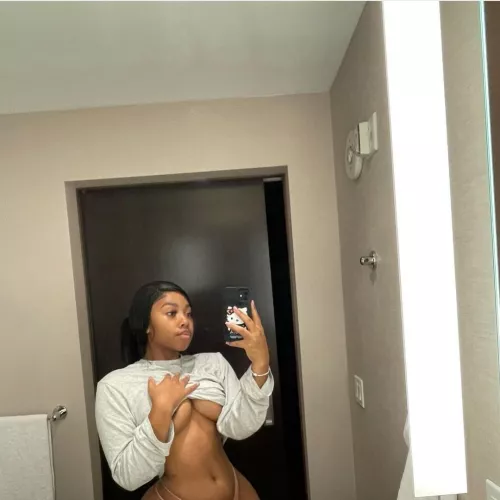 22 (f4m) #San Diego Black Queen. I'll love to explore I'll be in San Diego for the night. If there be any interested BBC/BWC Hmu Respectfully