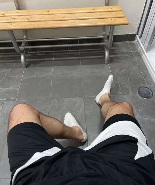 25 yo horny hung looking to cum live with another hung bro sc itboy25 horny after gym now