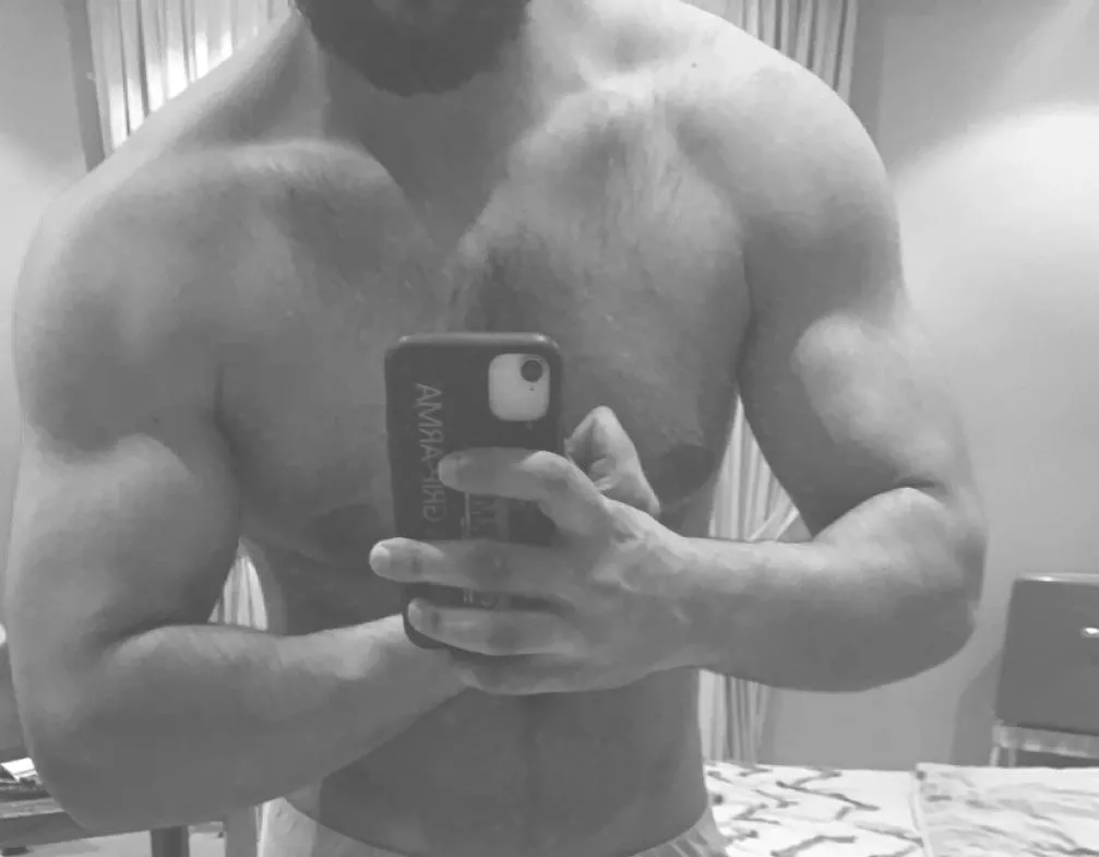 25M arab top for sexy ass++video call++ femboy/girly voice/big ass/. sc: aboodkwt00