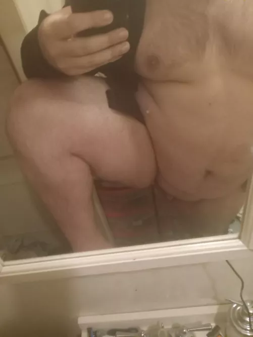 Any takers ladies? This big guy needs some attention. 😘😘😘