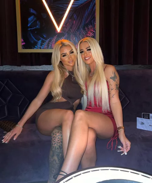 Blonde Bimbos