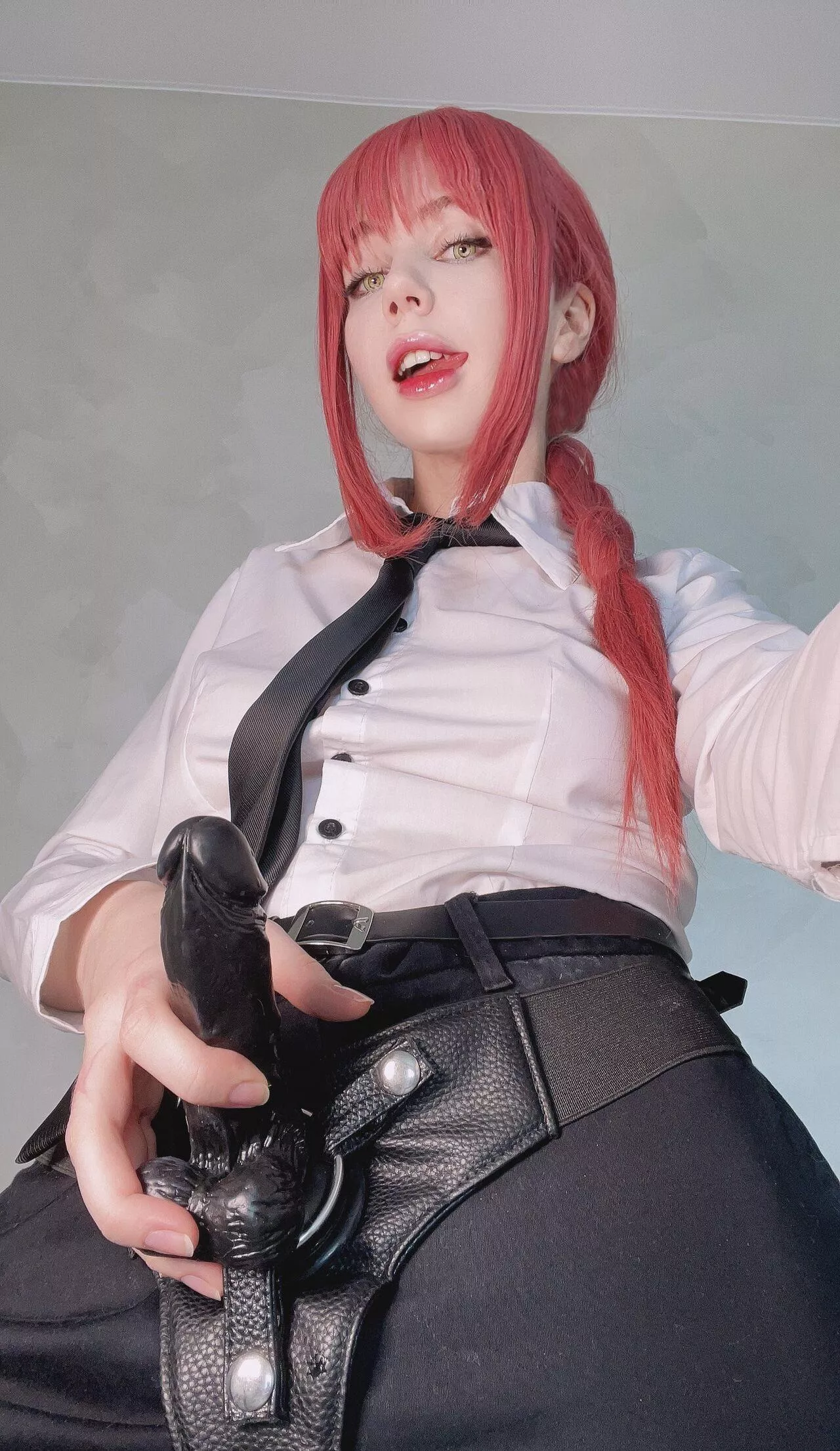 C’mon, get on your knees and give it a kiss. [domme]