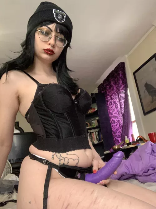 Come show me what a good pet you are