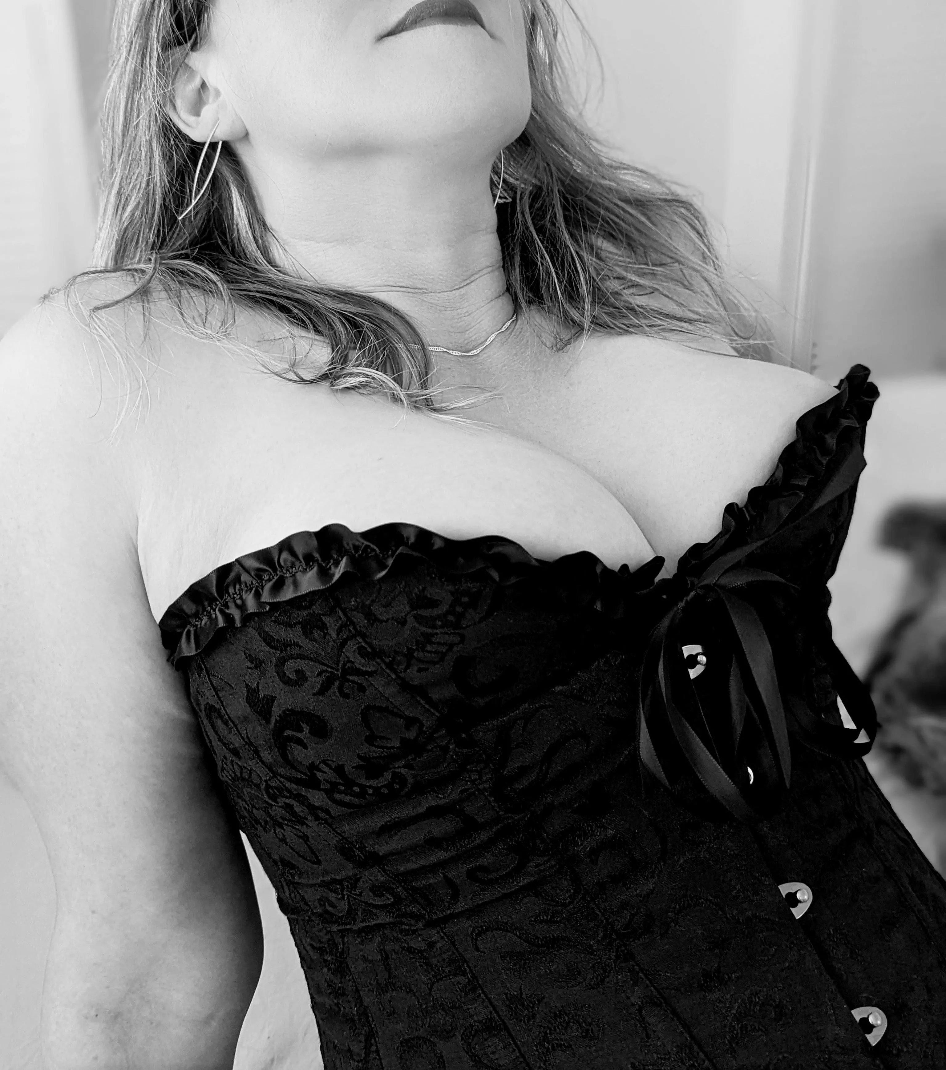 corsets do incredible things for my boobs