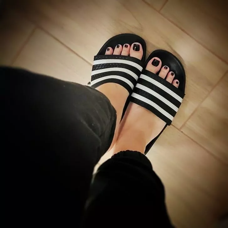 do you like my cute feet? 🥹