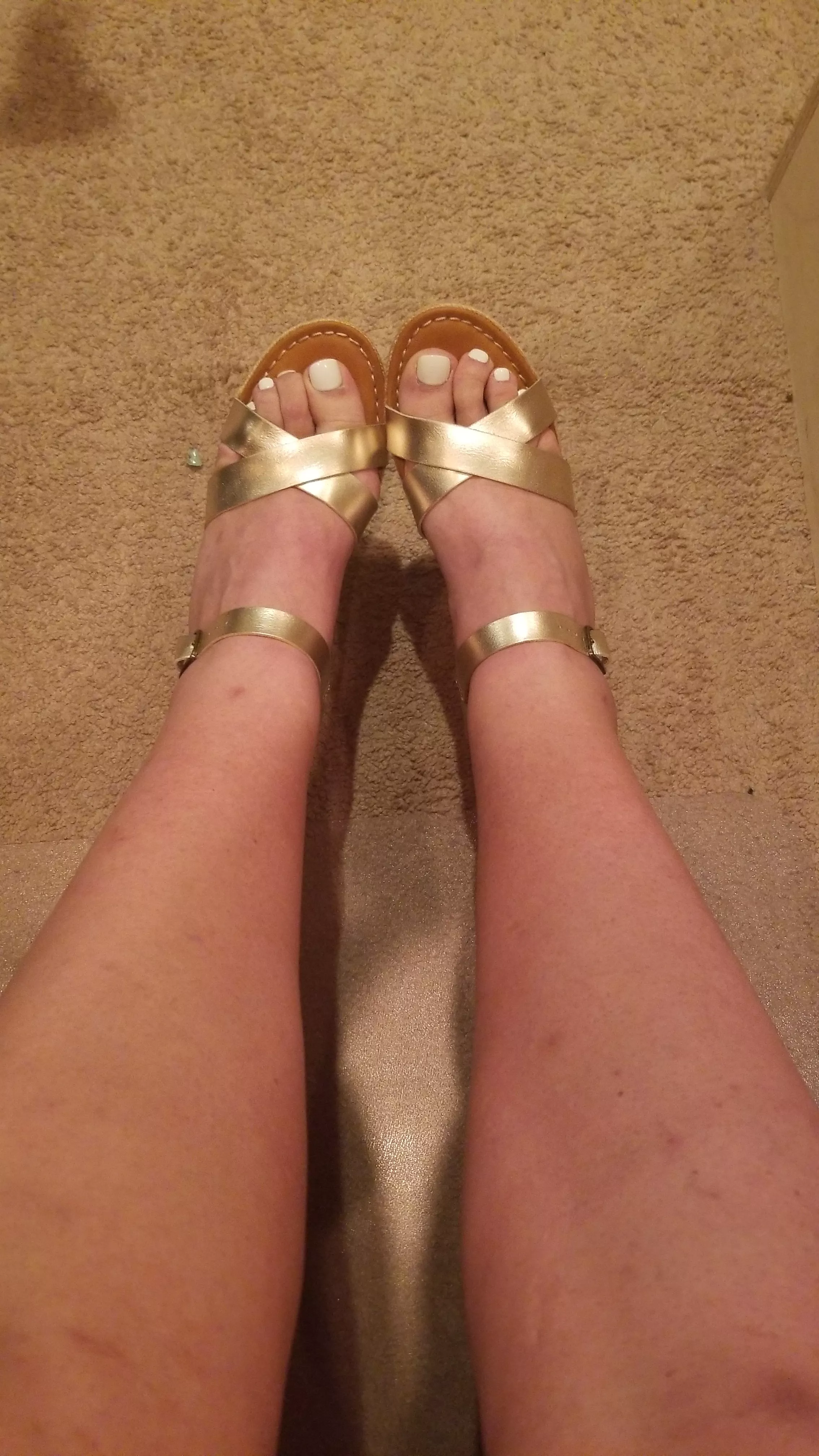 Does white go with gold?