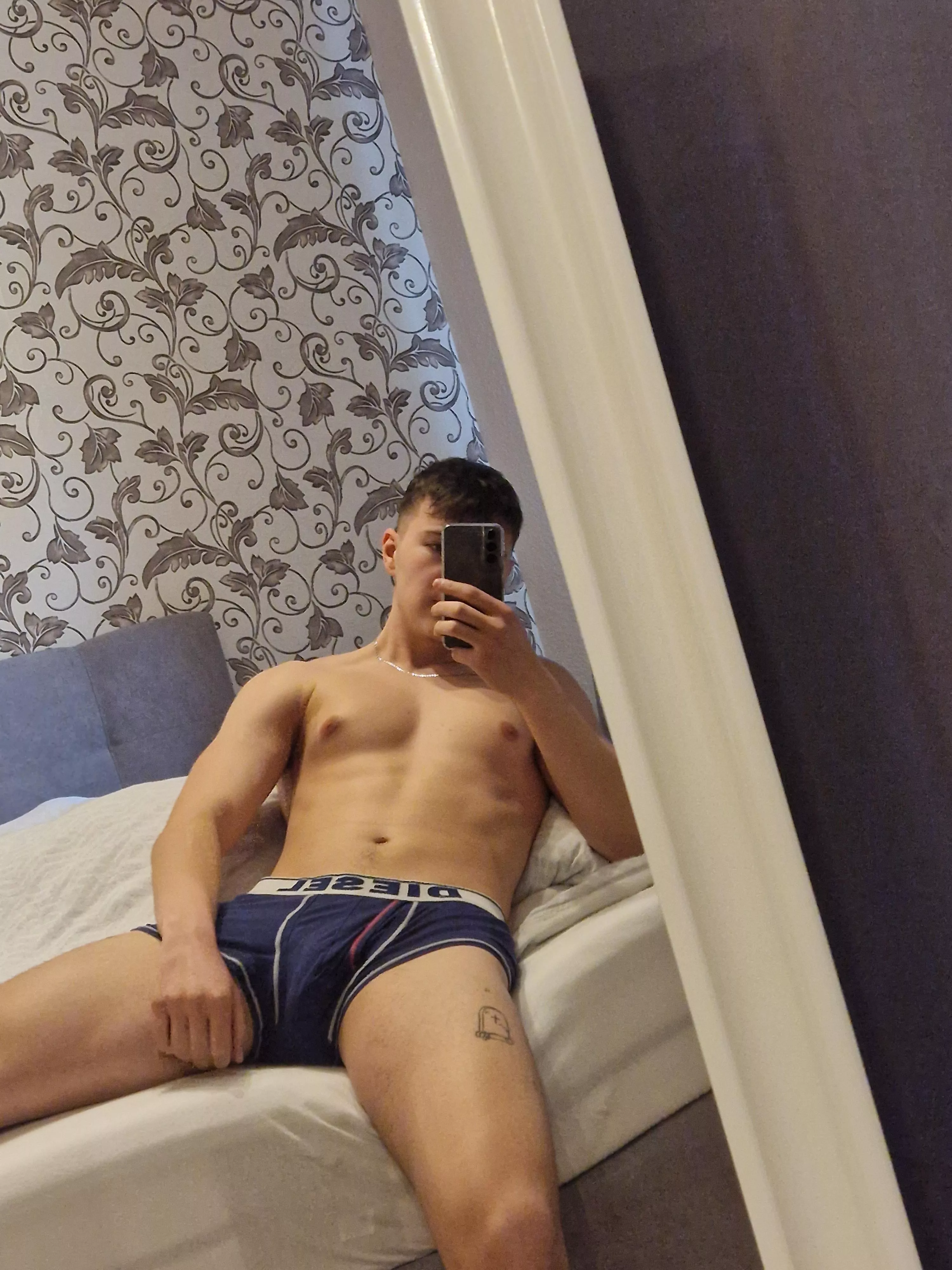 Girl why dont you lay your cute ass next to me?