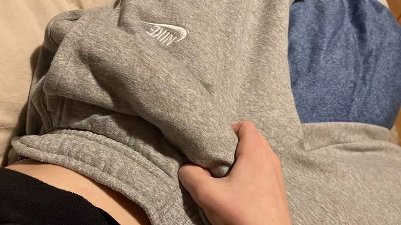 Grey sweatpants 🙈