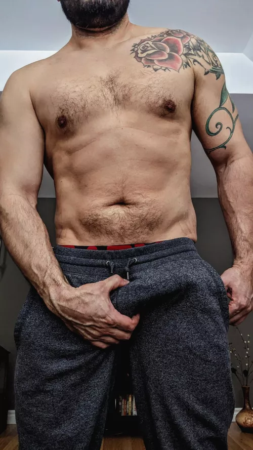 Grey sweatpants kinda Friday