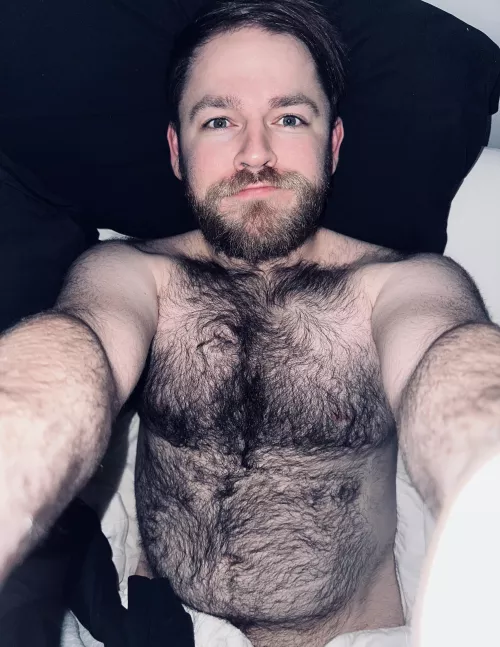 Happy Friday gaybros! Someone get in here and cuddle! 😌