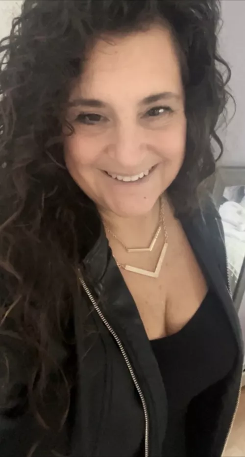 Happy Saturday! Enjoy the weekend! I'm 52YO GILF - enjoying the day too!