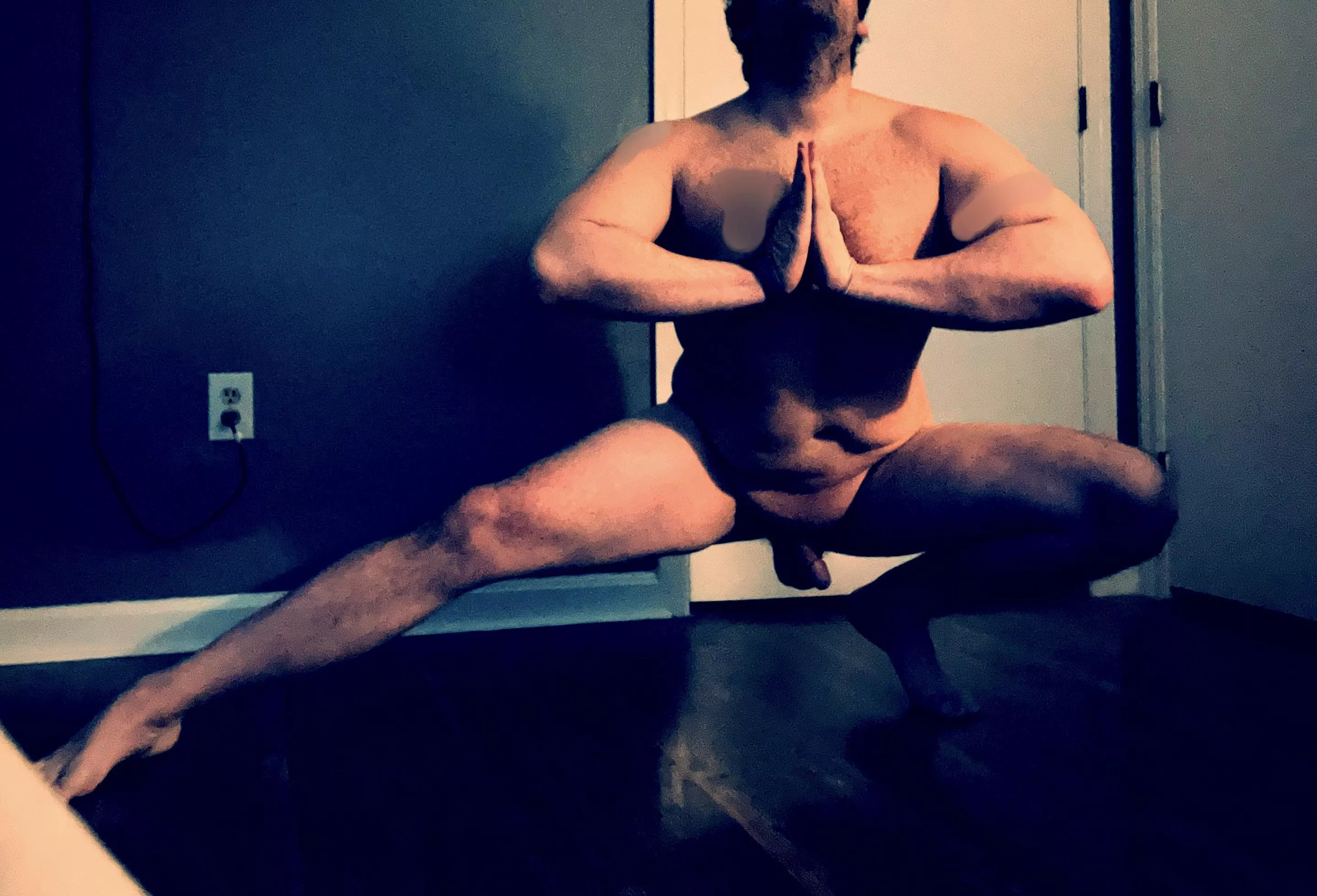 Happy Saturday yogis 😜