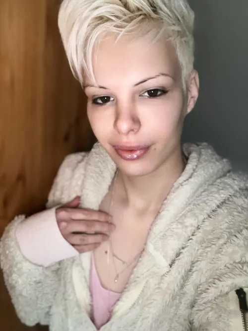 Hi cuties, what are the best spring outfits? ☺️