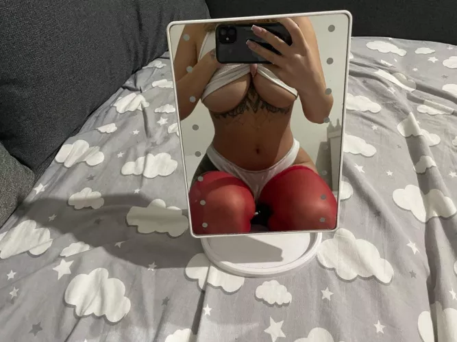 Hii guys if you wanna see more just ask