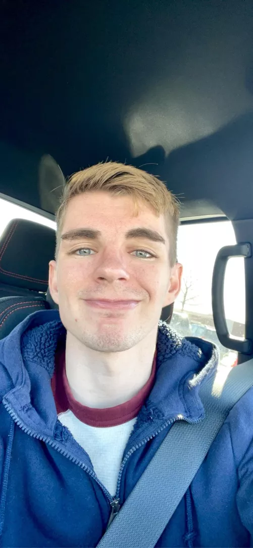 Hope to brighten your day☀️