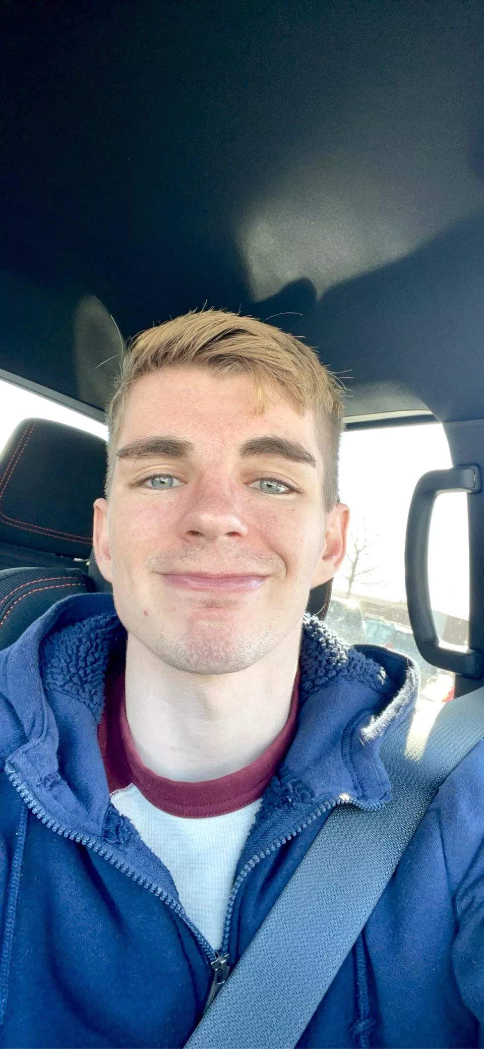 Hope to brighten your day☀️