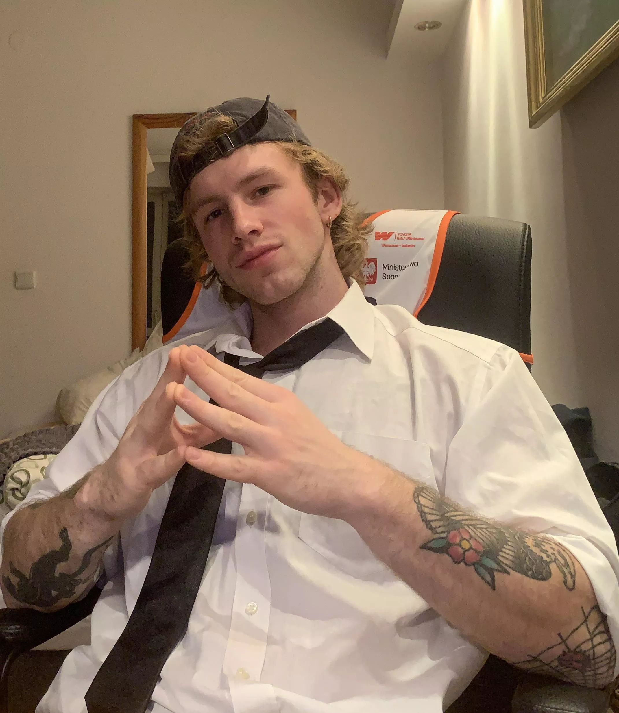 I can be your tutor;)