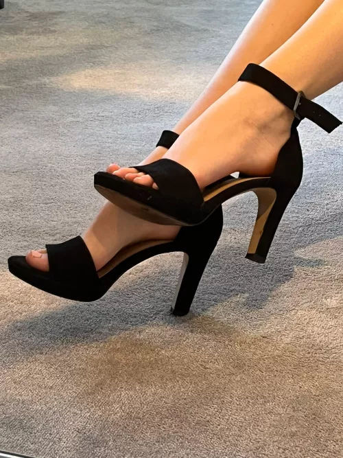 I wanna wear them all day 😈