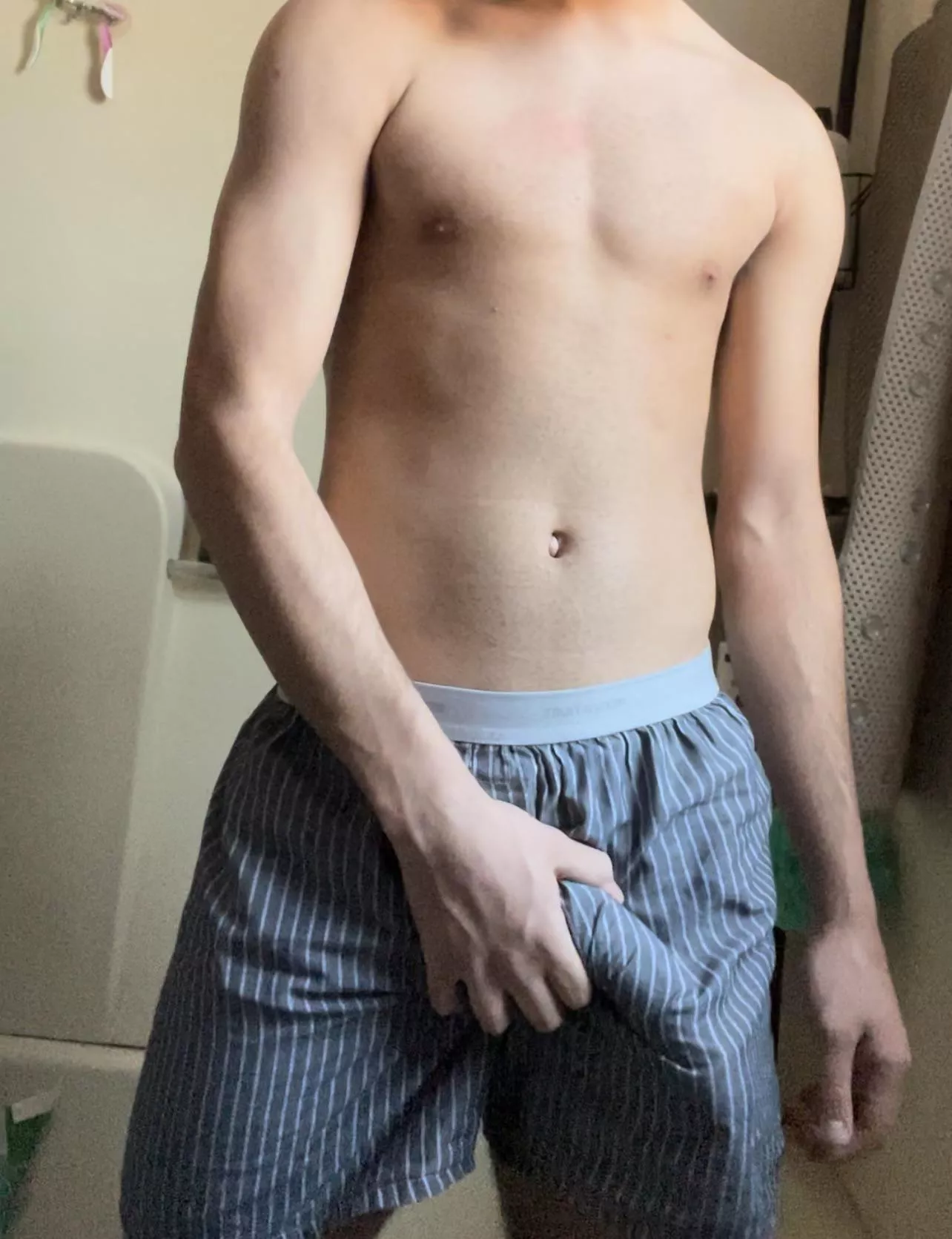 If you had to guess how many inches do you think I am?