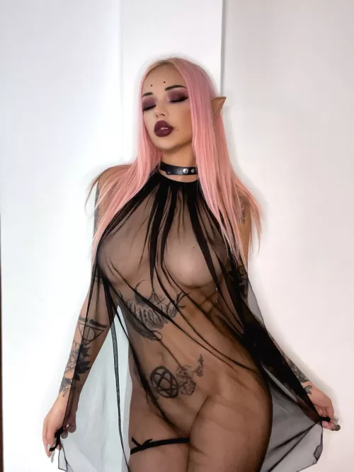 I'm not afraid of the dark, I am the darkness.