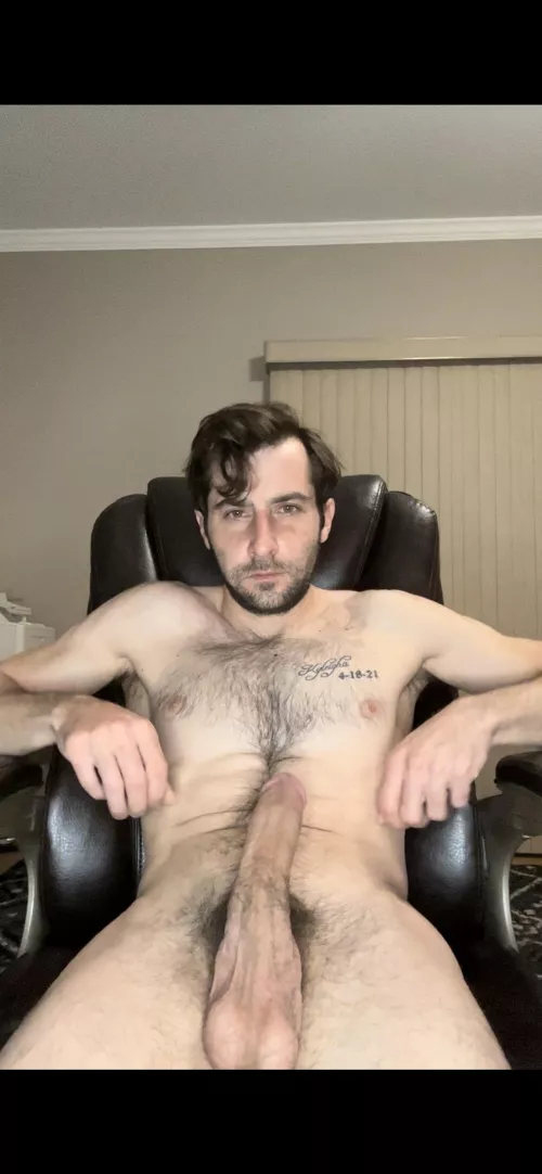 Just a beard and a boner 🍆