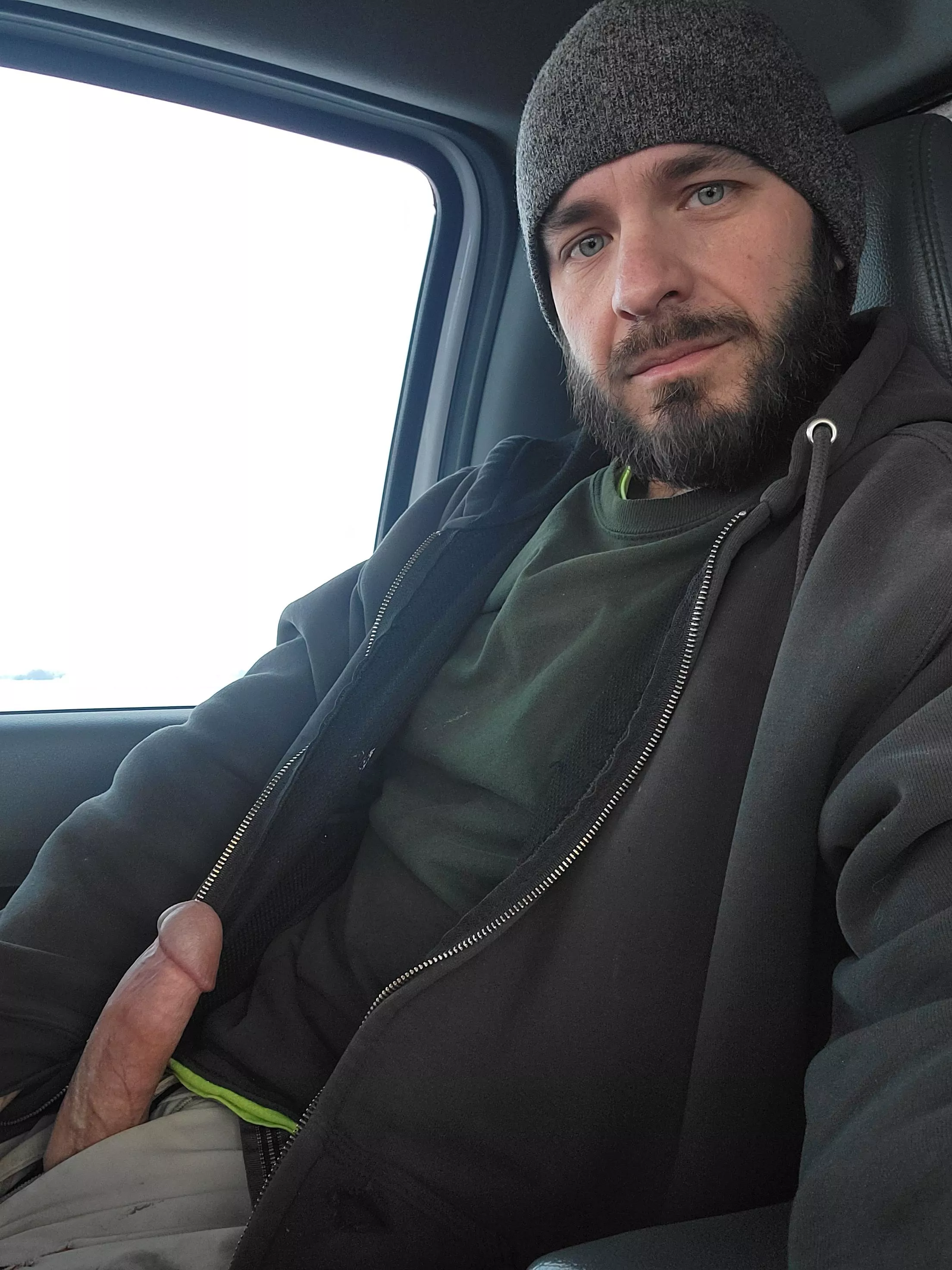 just got off work, let's party! 😈