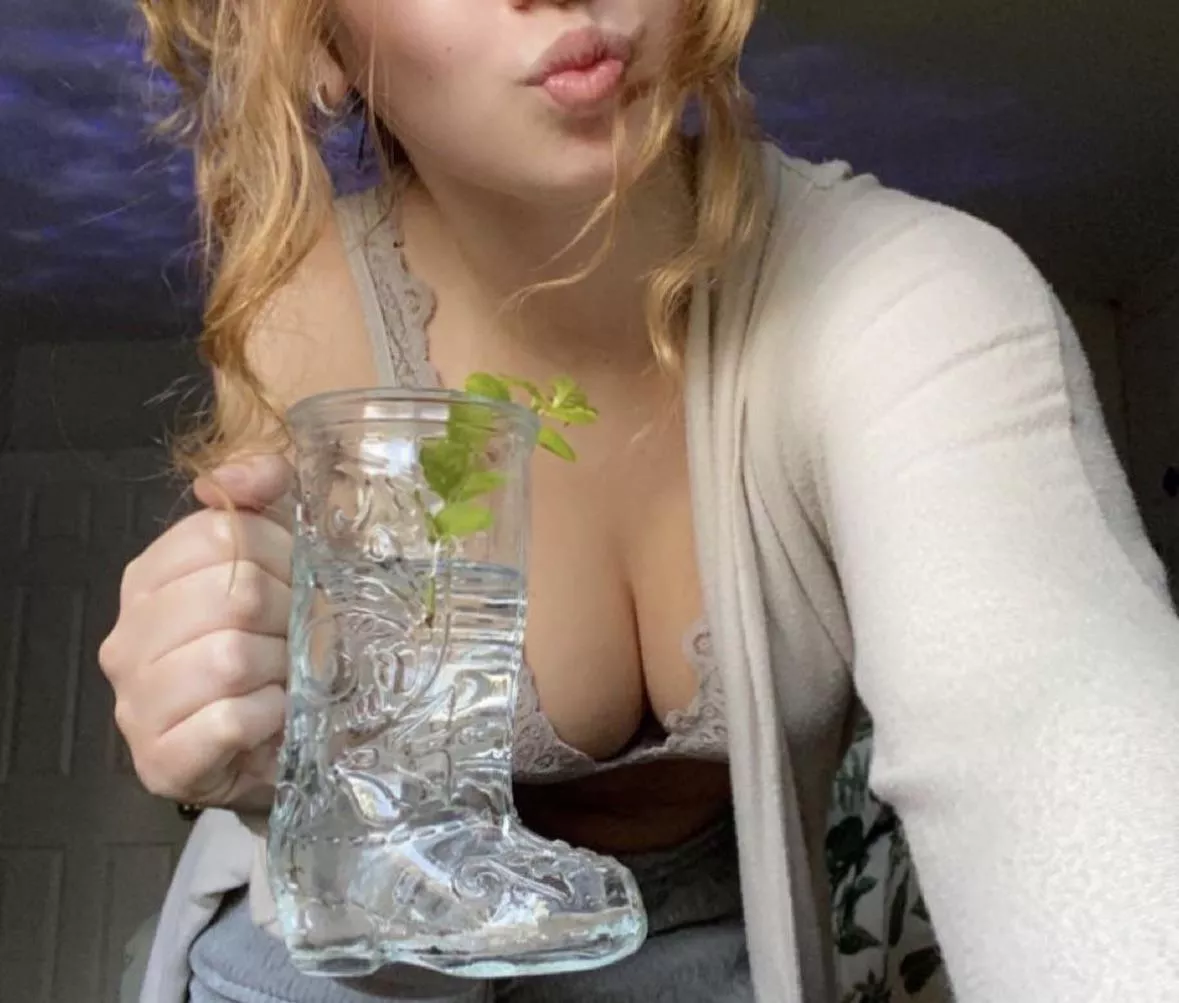 Just tending to my plants 😌