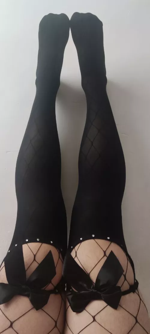 love my legs in these cute thigh highs!