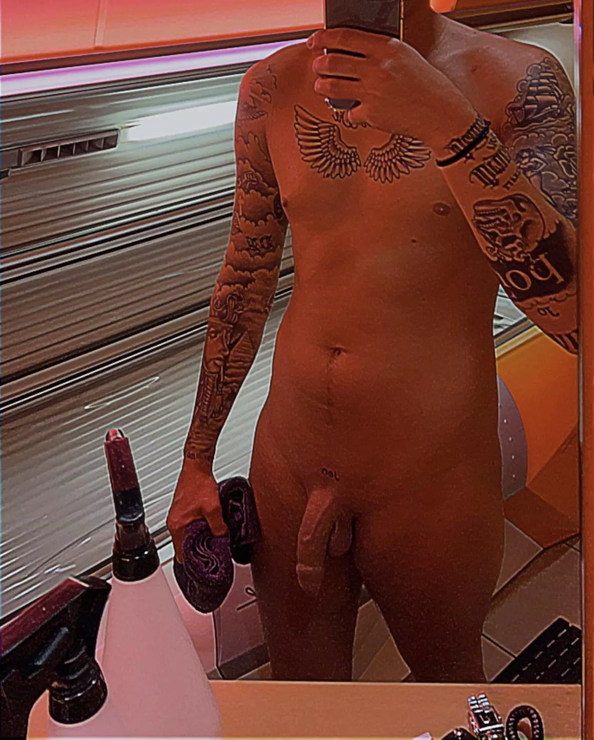 Message me if u are horny😝